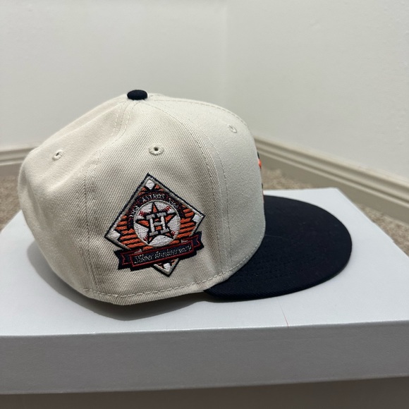Vintage Astros hat - Picture 2 of 3
